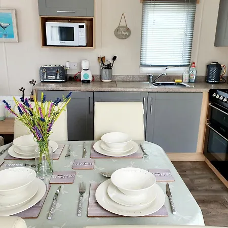 Premium Accommodation With Luxury Hot-Tub And Decking Area, Near Fantasy Island Ingoldmells Zimmer foto