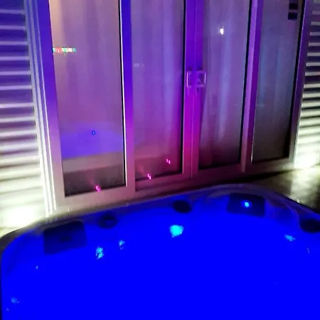 Premium Accommodation With Luxury Hot-Tub And Decking Area, Near Fantasy Island Ingoldmells Exterior foto