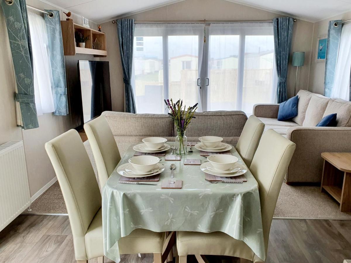 Premium With Luxury Hot-tub And Decking Area, Near Fantasy Island Casa vacanze Ingoldmells