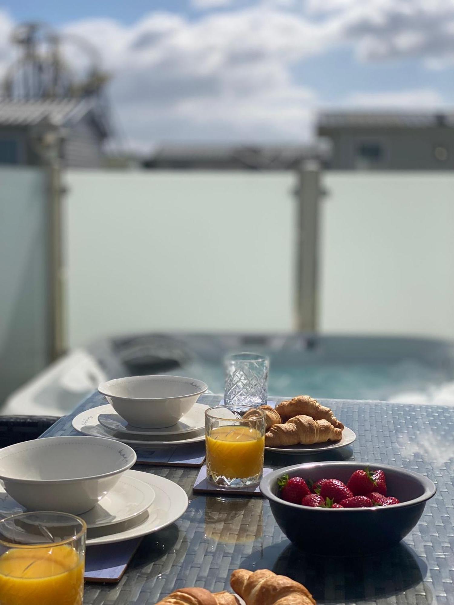 Premium With Luxury Hot-tub And Decking Area, Near Fantasy Island Casa vacanze Ingoldmells